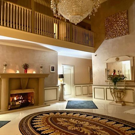 Finn Village - Loch Lomond Villa B&B - Black Room With Jacuzzi-Style Bath Глазгоу Екстериор снимка