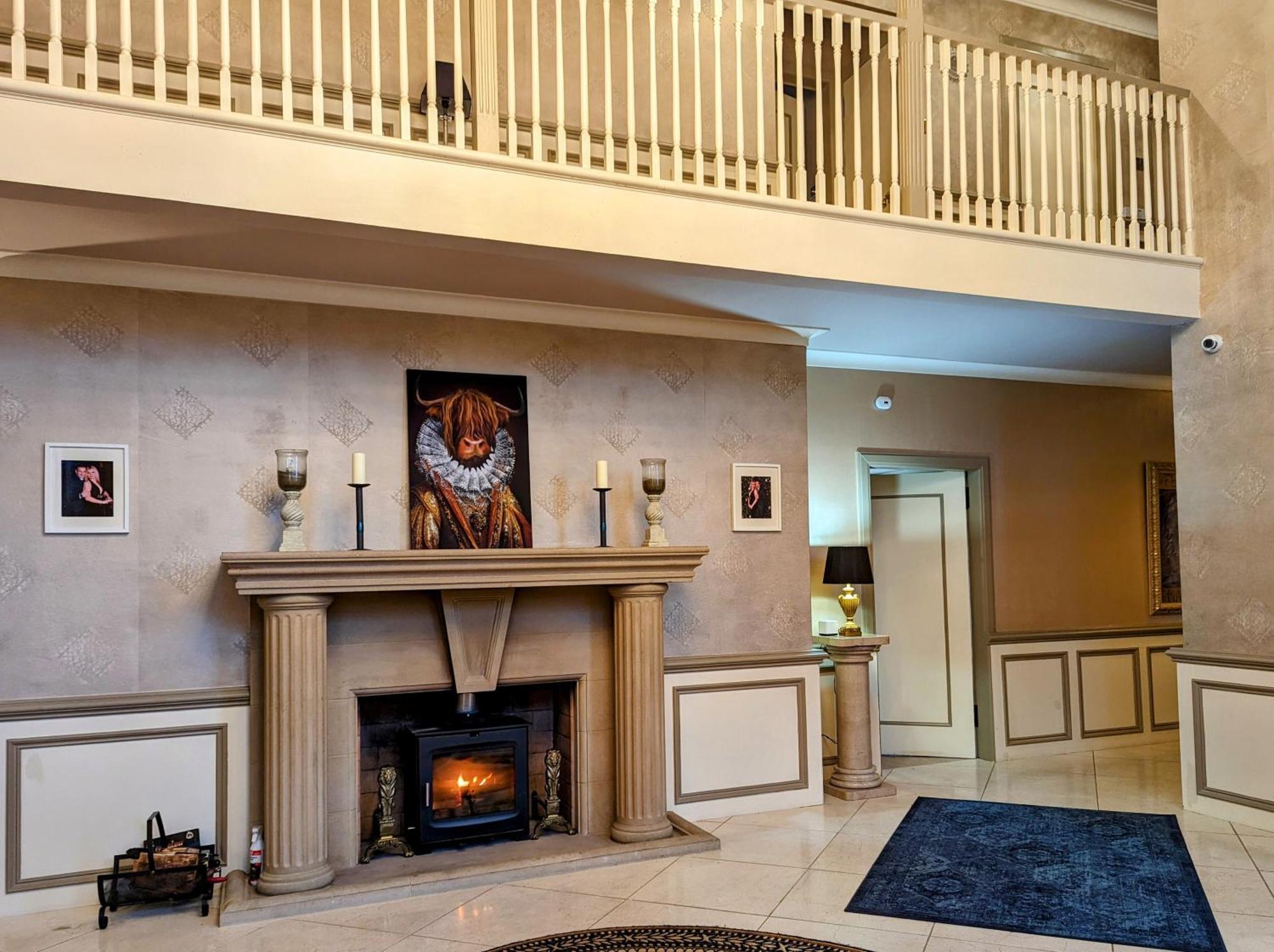 Finn Village - Loch Lomond Villa B&B - Black Room With Jacuzzi-Style Bath Глазгоу Екстериор снимка